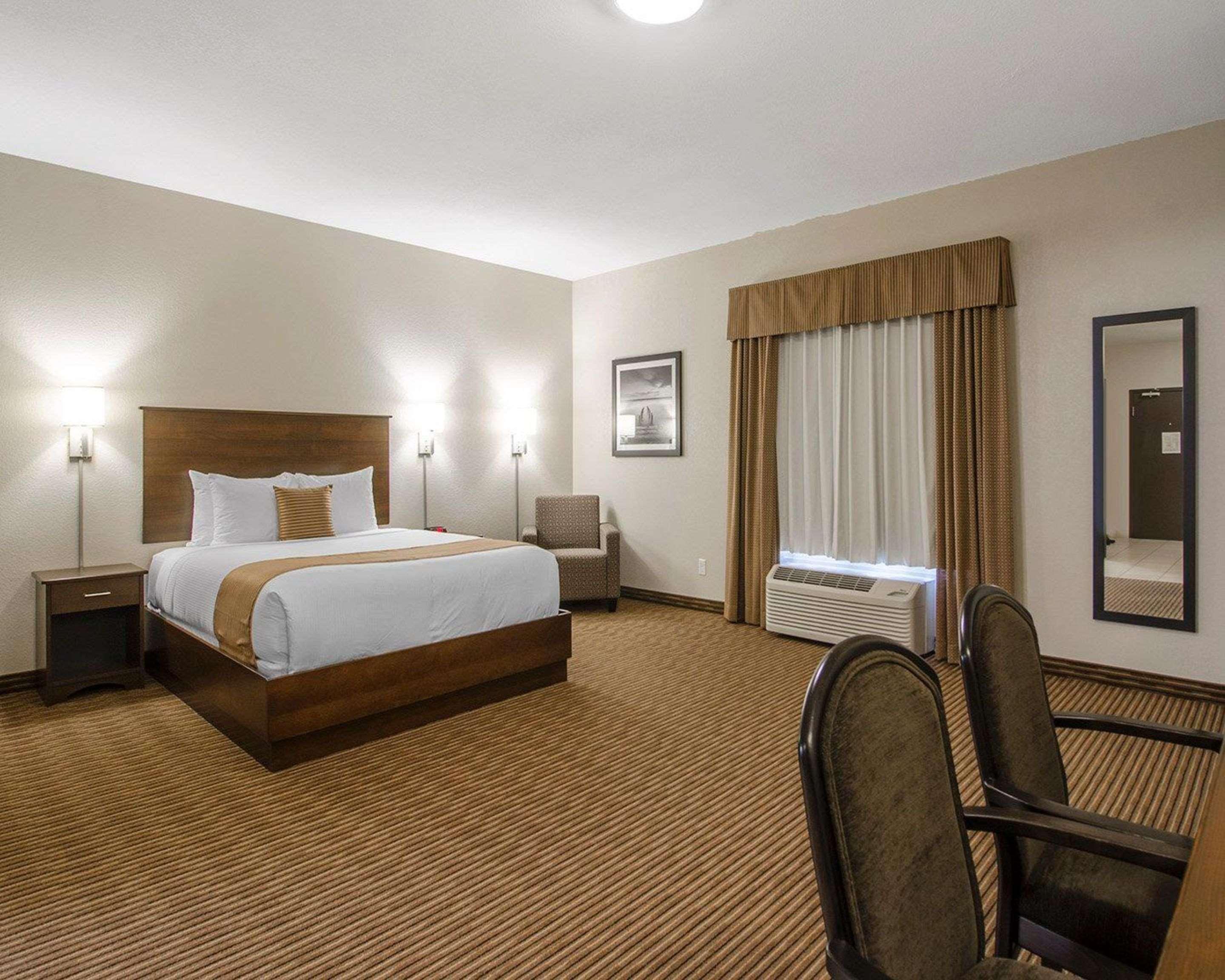 Quality Inn & Suites Estevan Εξωτερικό φωτογραφία